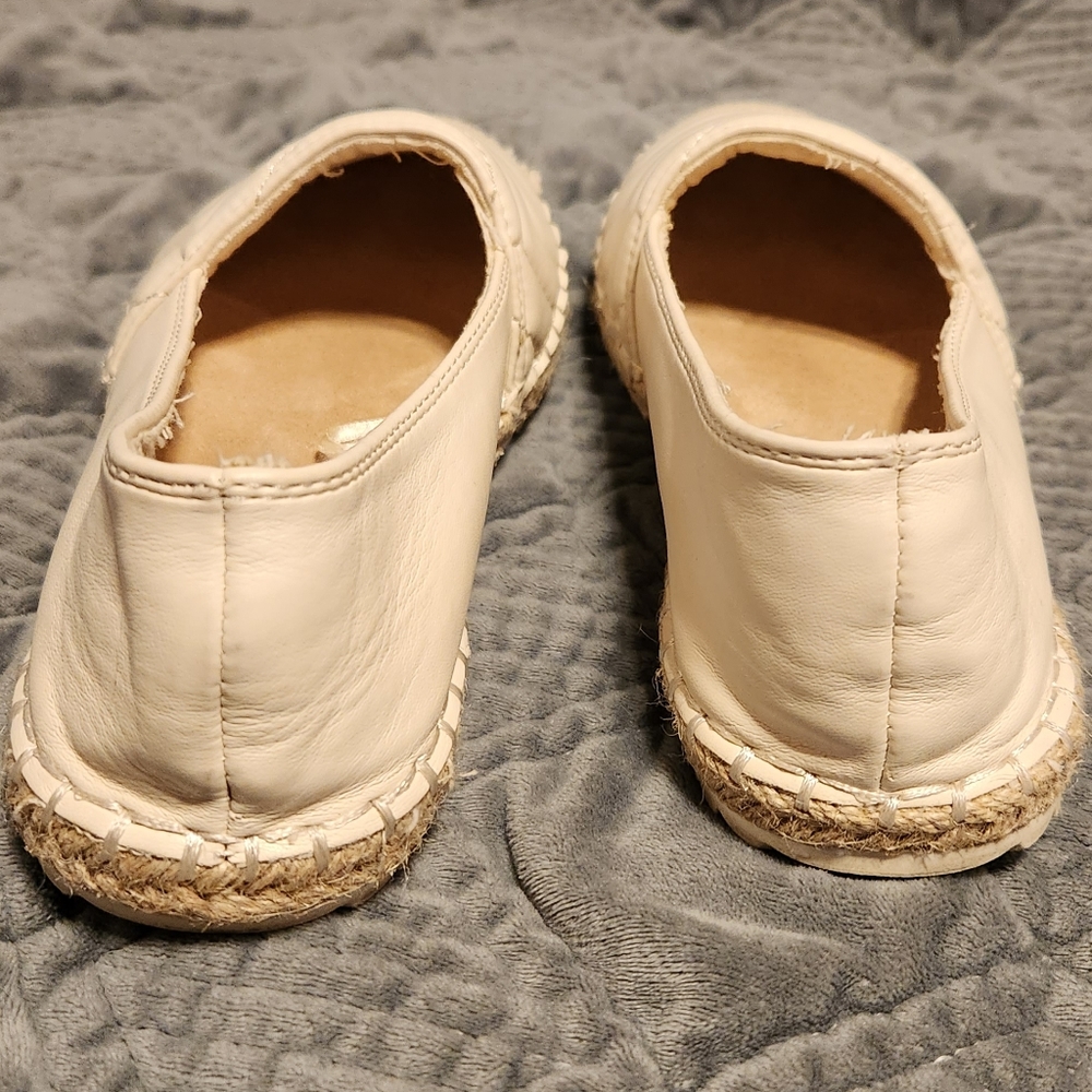 Madden Girl Flat Shoe Women's Sz 6 Slip On Espadrille Chevron Quilted Bone tan - Picture 4 of 8
